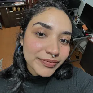 Bella - Profesor de matemática - Valdivia