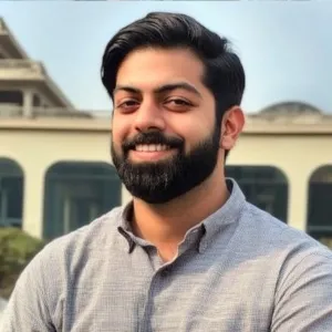 Eshan - Economics tutor - Bristol