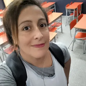Julia - Profesor apoyo escolar - Maquinista Savio