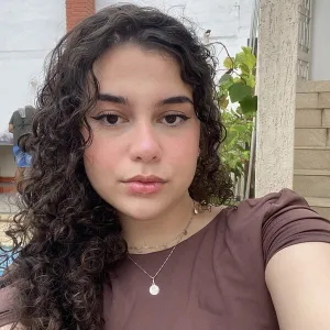 Ana - Prof de expressão oral - inglês - Luz
