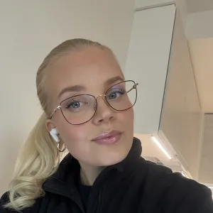 Adele - Opettaja biologia - Tampere