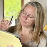 Betty - Prof de réseaux sociaux - Villemomble