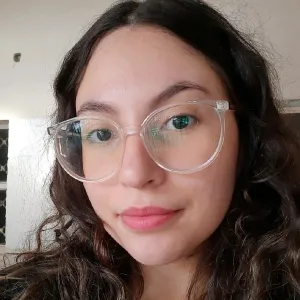 Larissa - Prof de leitura - São Paulo