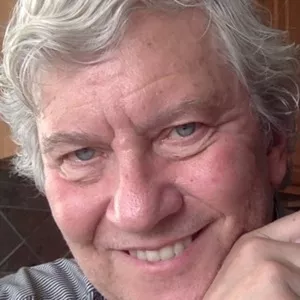 Stephen - History teacher - Erie