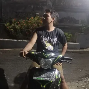 Dika - Guru peraturan dan keselamatan berkendara - 