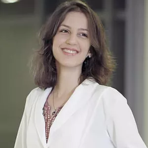 Renata - Professor de Biologia - 