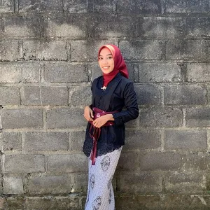 Preti - Guru matematika - Surakarta