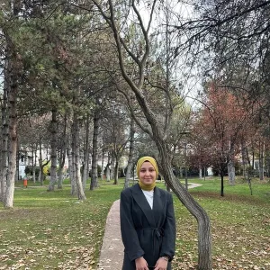 Esra - Matematik öğretmeni - 