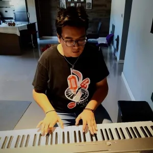 Sebastian - Profesor piano - Termas de Río Hondo