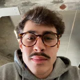 Luca - Prof de inglês - Lisboa