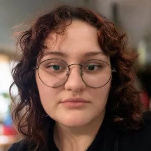 Camila - Professor de História (Ensino Superior) - Santa Maria