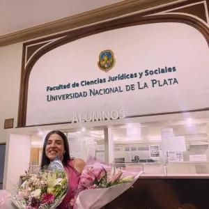 Florencia - Profe de derecho civil - AOC