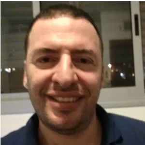 אלי - מורה למחשבים - 