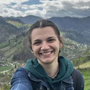 Andra - Profesor de logică - Sibiu
