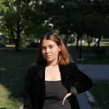 Sara - instruktor akustične gitare - Обреновац