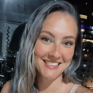 Letícia - Prof de odontologia - Jardim America da Penha