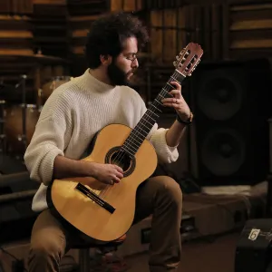 Hesam - Lehrkraft für Gitarre - Essen