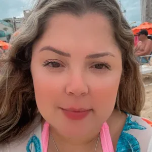 Nayrine - Prof de gramática - Balneário Camboriú
