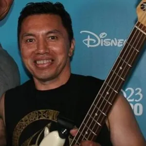 Max - Guitar Tutor - Coomera