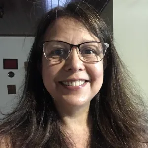 Denice - Prof de viola - Palmeira