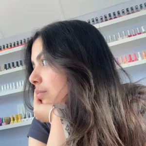 Divya - English tutor - Surrey