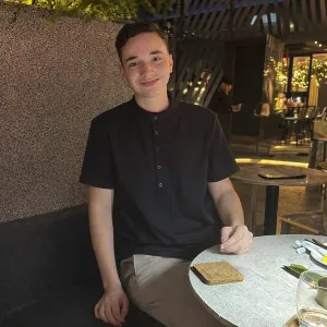 Yanis - Prof de français - Saint-Genis-Laval