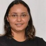 Mayara - Prof de iniciação à informática - Serra
