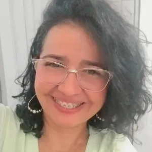 Thaísa - Prof de leitura - Ulianopolis