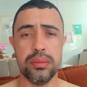 Lucas - Professor de língua portuguesa e literatura - Marataízes