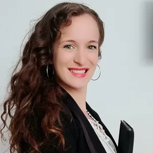 Flavia - French tutor - London