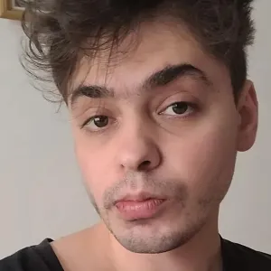 Radu - Profesor de informatică - Iași