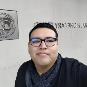 Manuel - Profesor de economía - Santiago