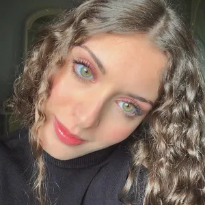 Ilaria - Insegnante di aiuto compiti - Roma