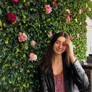 Tia - Piano tutor - Perth