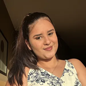 Karla - Professor de português - Água Clara
