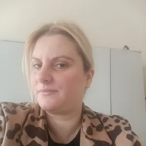 Sanja - instruktor akustične gitare - Београд