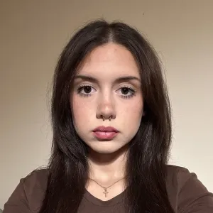 Yasmin - Portuguese teacher - Leominster