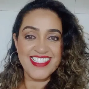Fabricia - Prof de redação - São Paulo