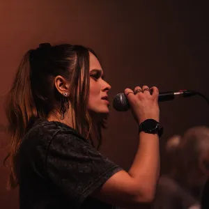 Alyssia - Prof de chant - Carvin