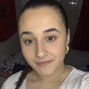 Elisa - Prof d'aide aux devoirs - Coubron