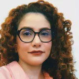 Sara - Prof de saúde pública - 