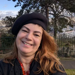Natacha - Maths tutor - West Drayton