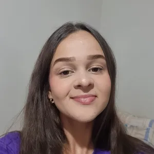 Leticia - Prof de inglês - Marília