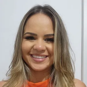 Karen - Professor de alongamento - Araçatuba (São Paulo)