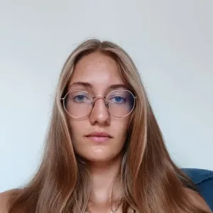 Lara - Prof d'aide aux devoirs - Bordeaux