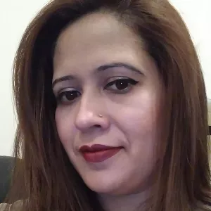 Amna - Maths teacher - Dubai