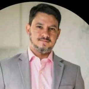 Carlos - Prof de enfermagem - Maringá
