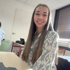 Emmy - Prof d'aide aux devoirs - Les Roches-de-Condrieu