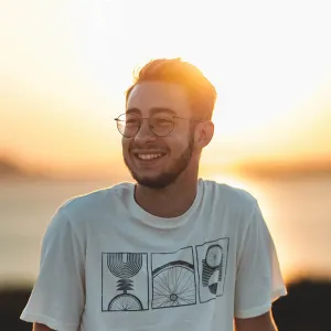 Cosmin - Profesor de pian - Timișoara
