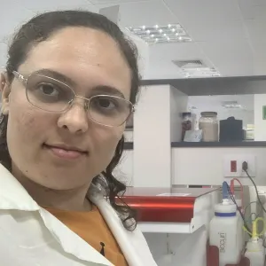 Michelle - Prof de biologia - Rio de Janeiro
